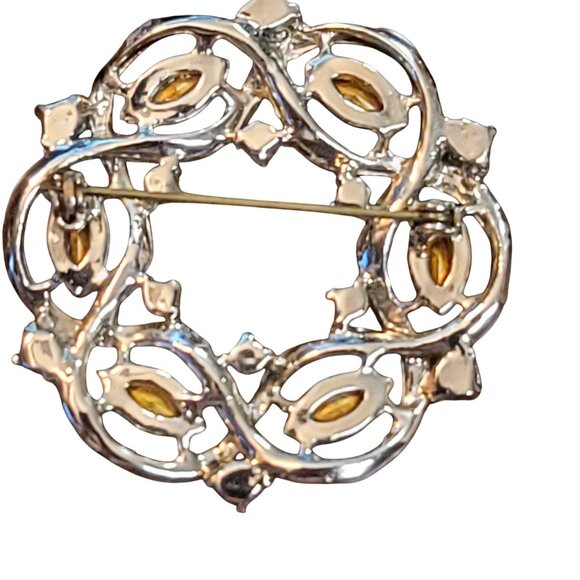 Vintage Gold-Tone Wreath Brooch With Pink & Clear Rhinestones - Picture 2 of 10